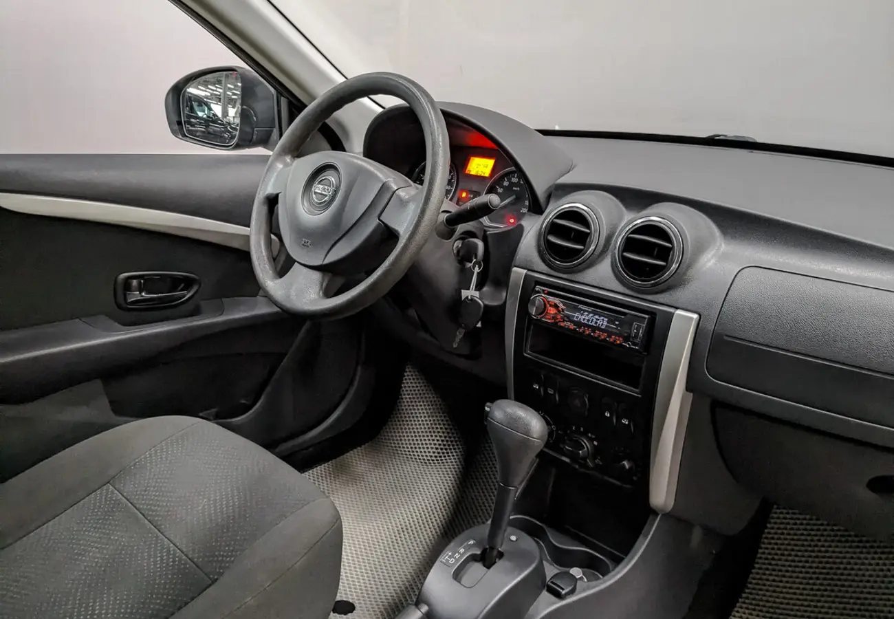 Nissan Almera