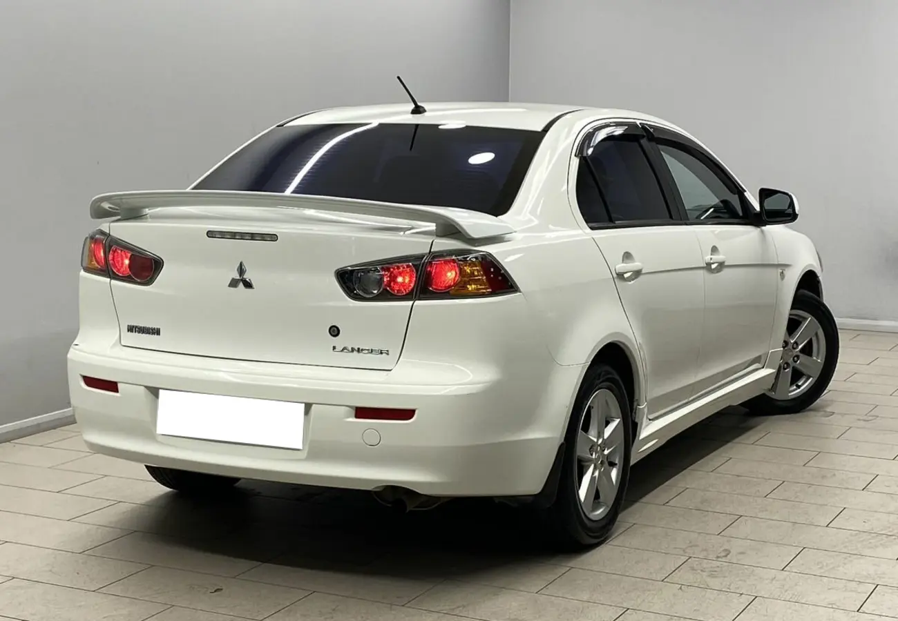 Mitsubishi Lancer