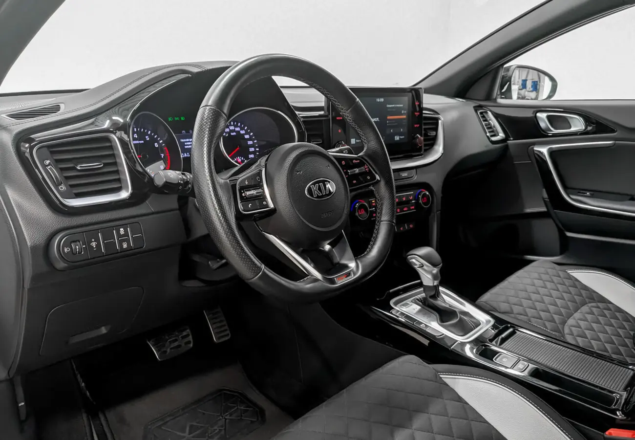Kia Proceed