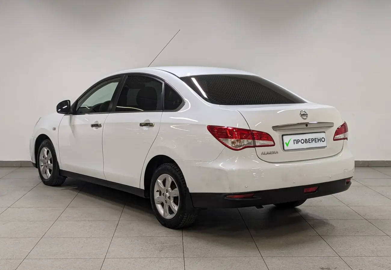 Nissan Almera