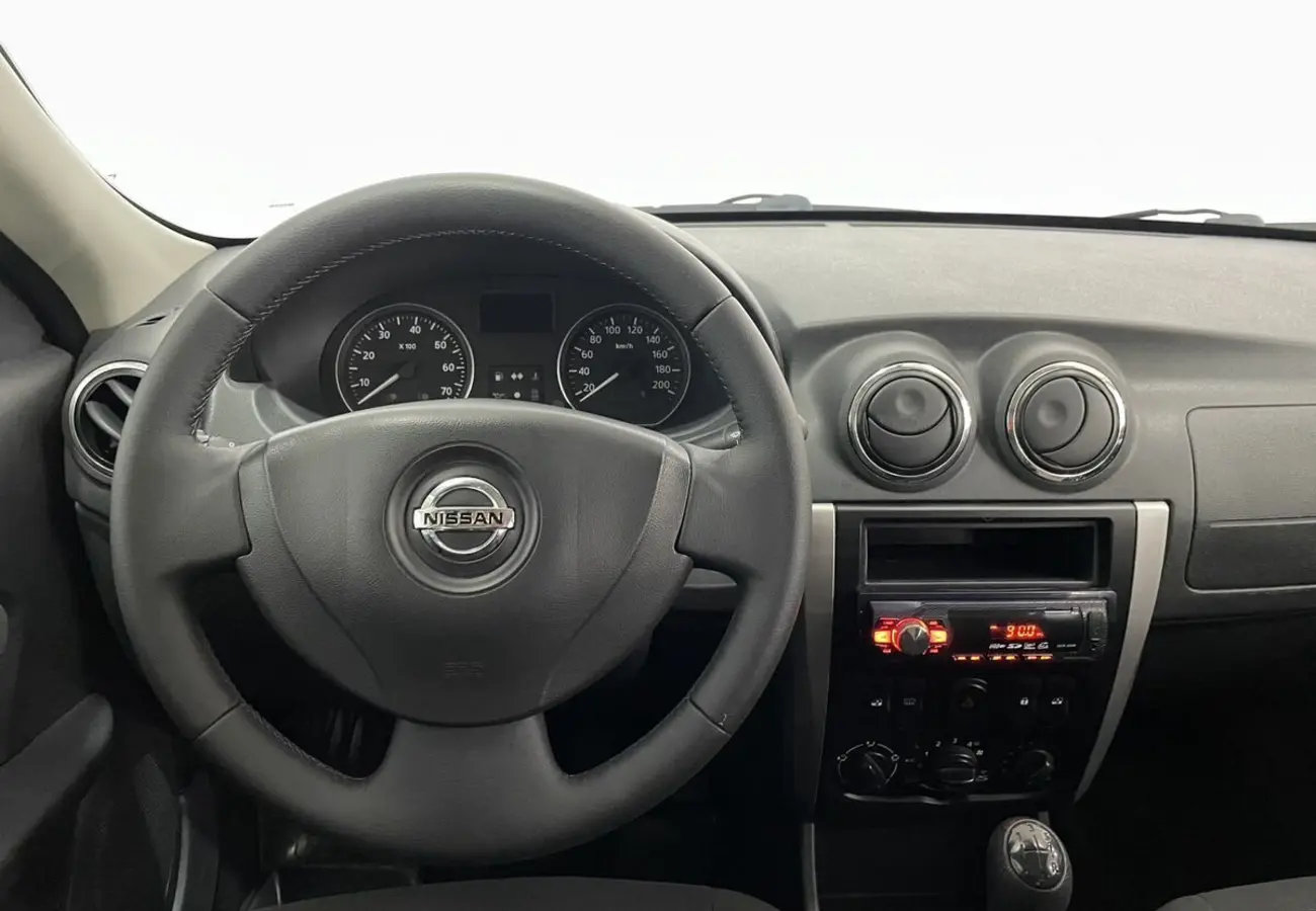 Nissan Almera