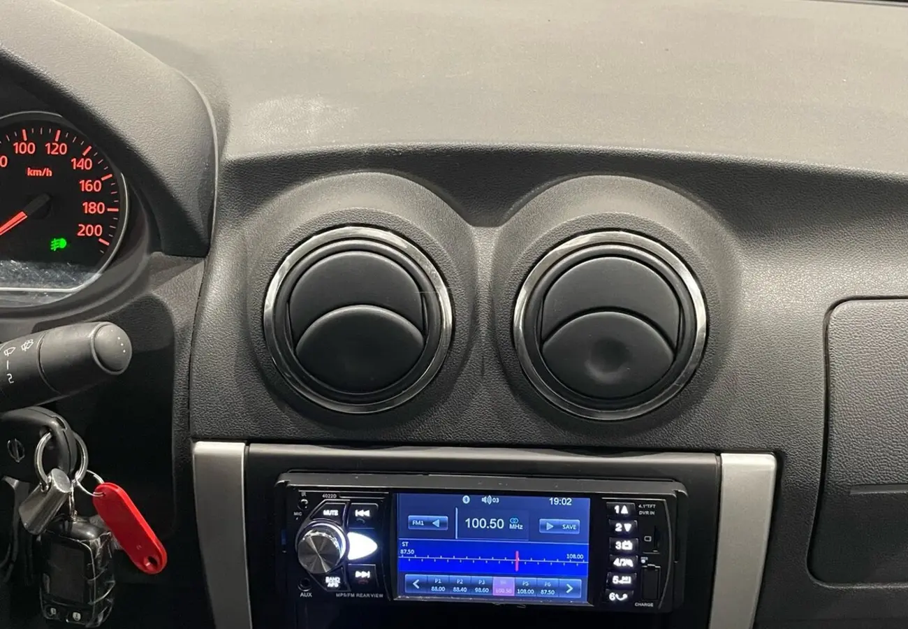Nissan Almera