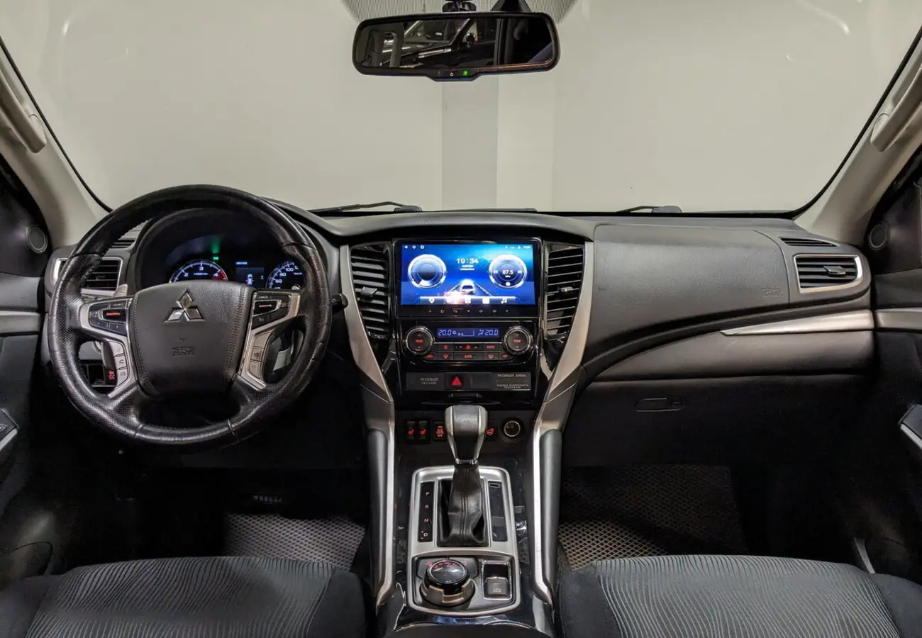 Mitsubishi Pajero Sport