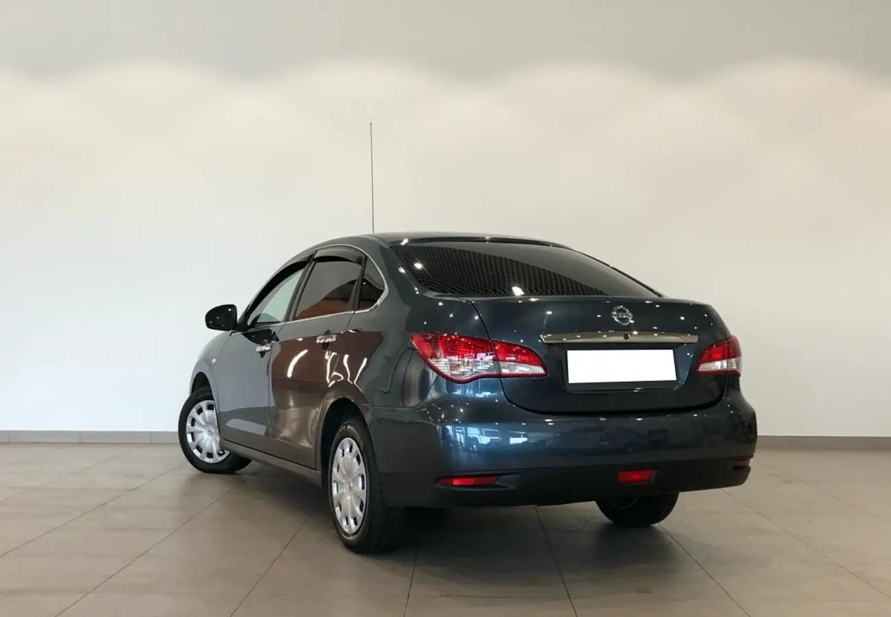 Nissan Almera