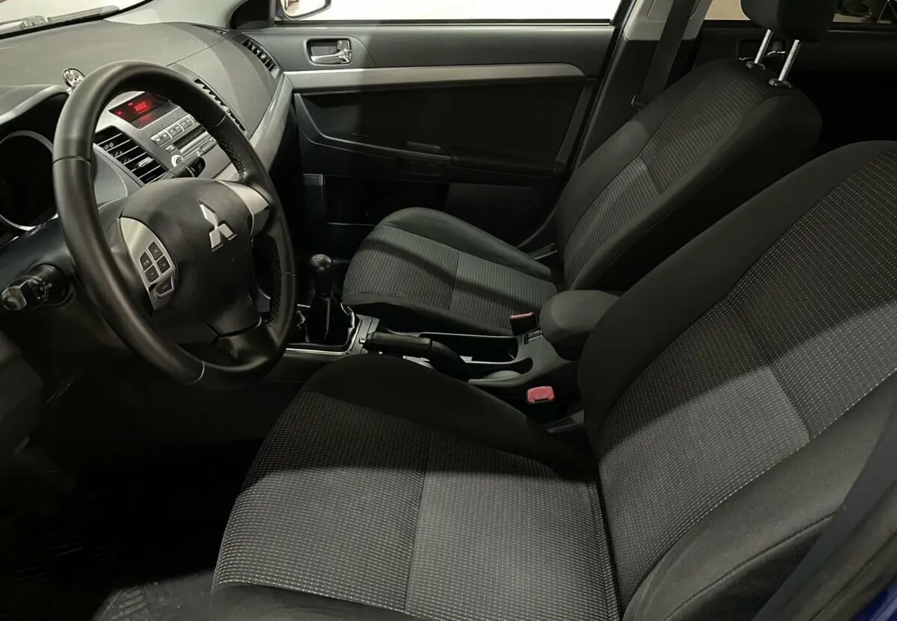 Mitsubishi Lancer