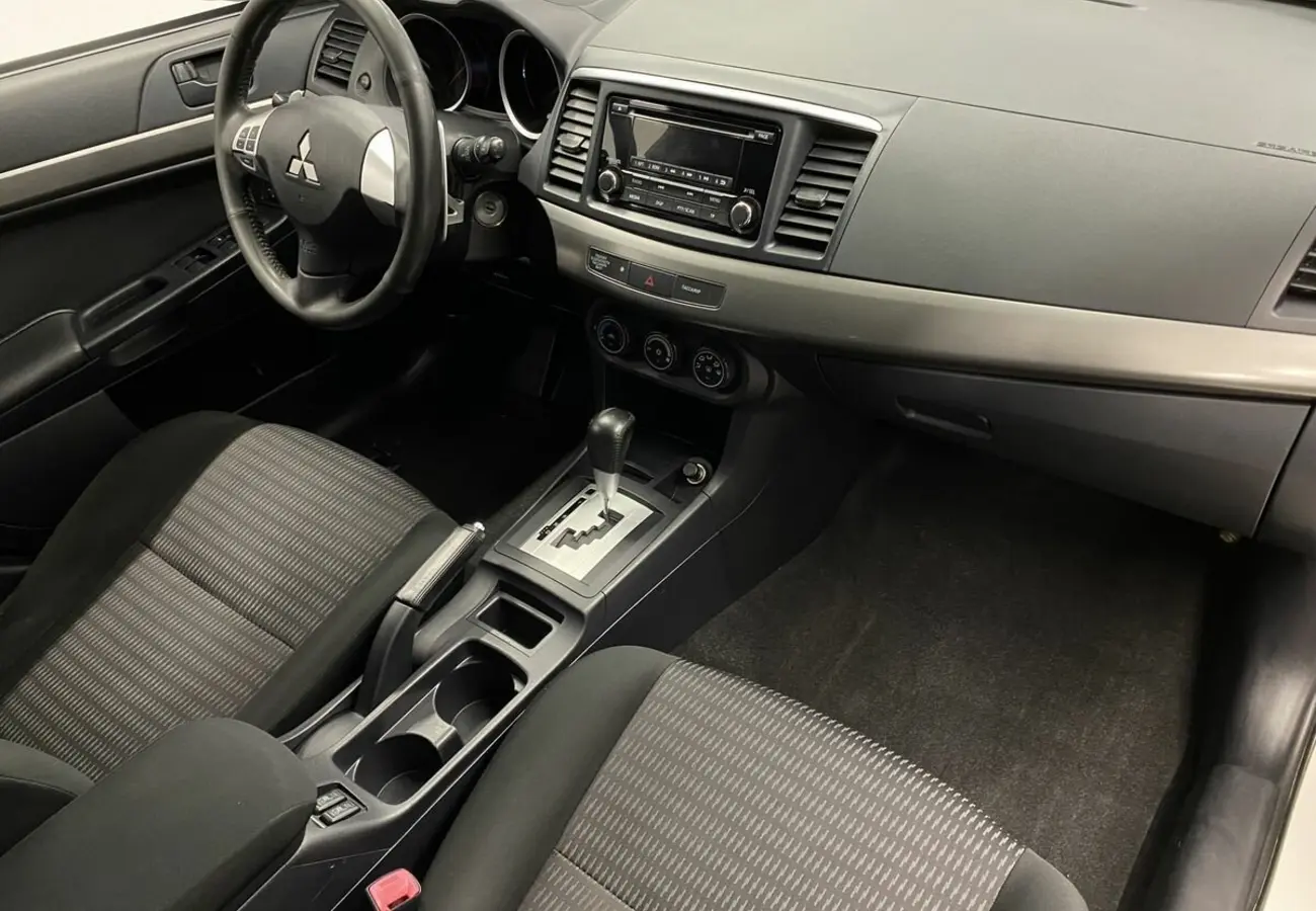Mitsubishi Lancer