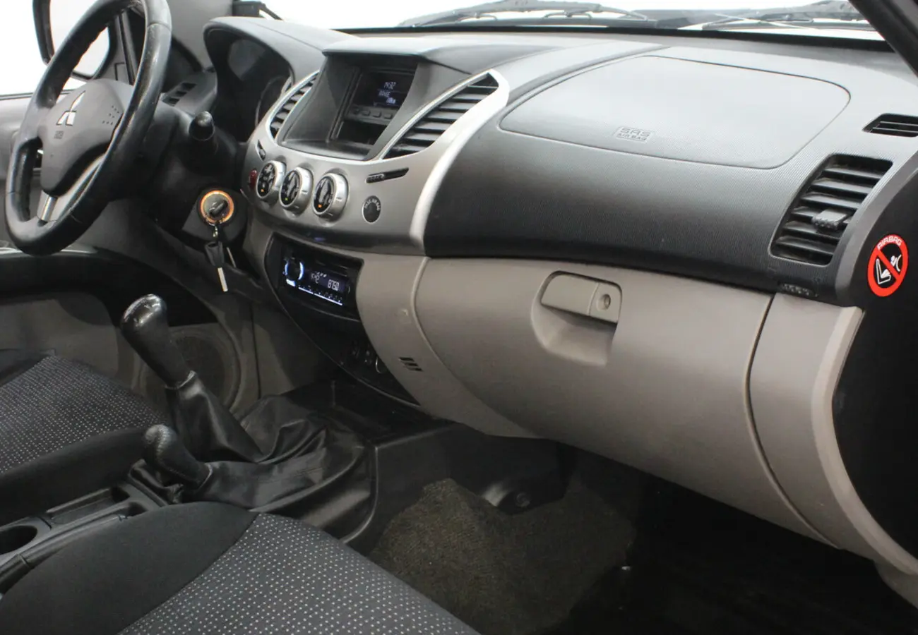 Mitsubishi L200