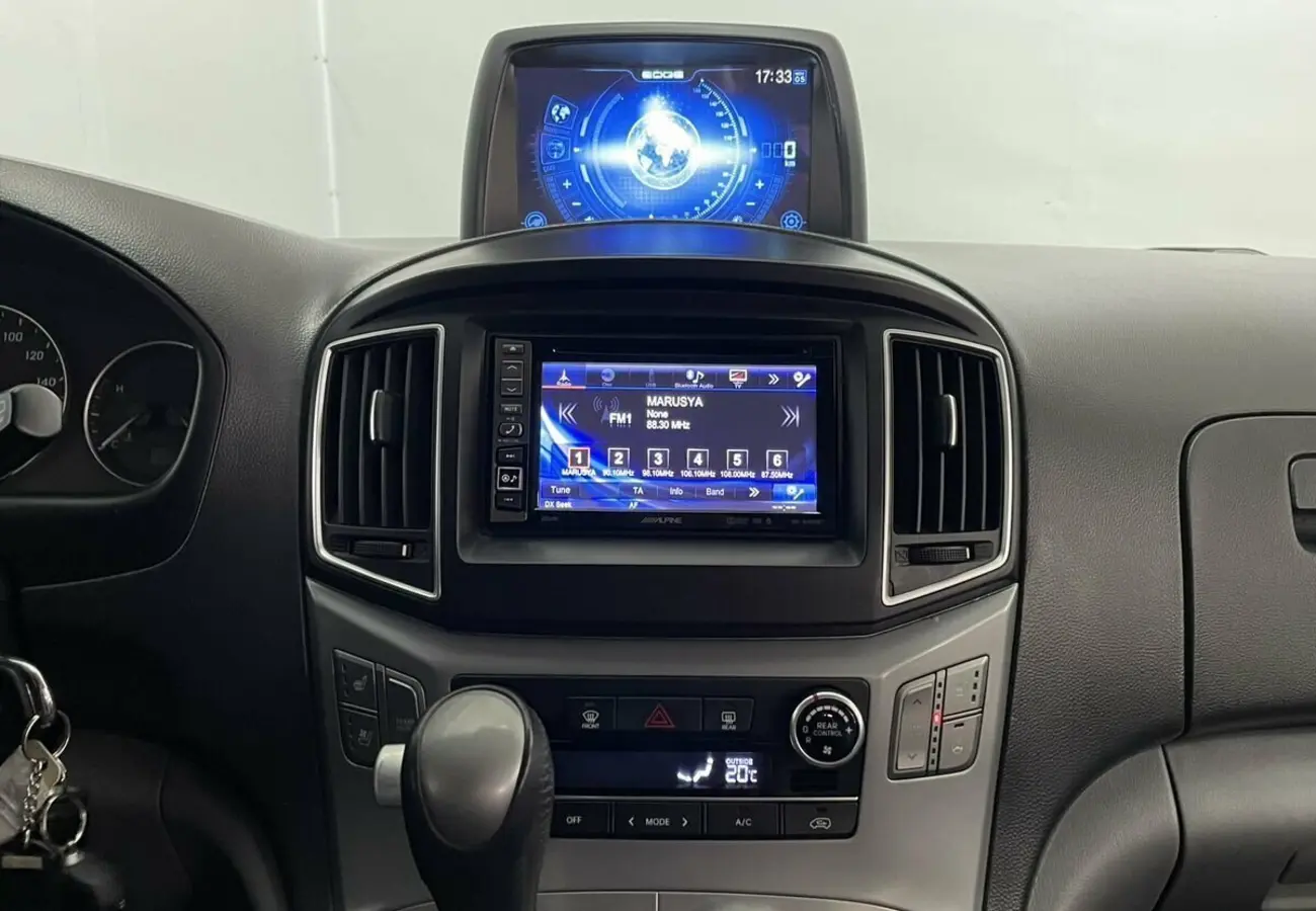 Hyundai Grand Starex
