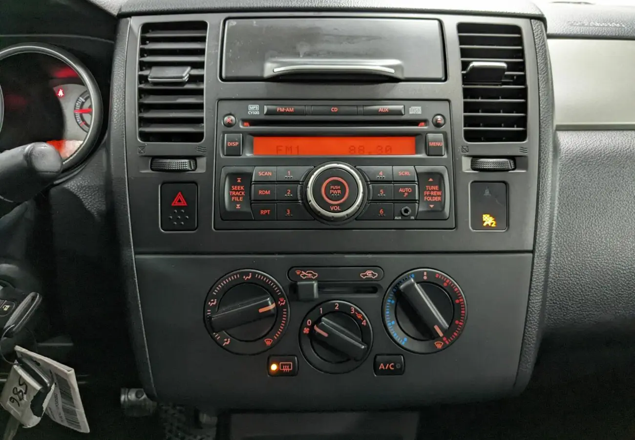 Nissan Tiida