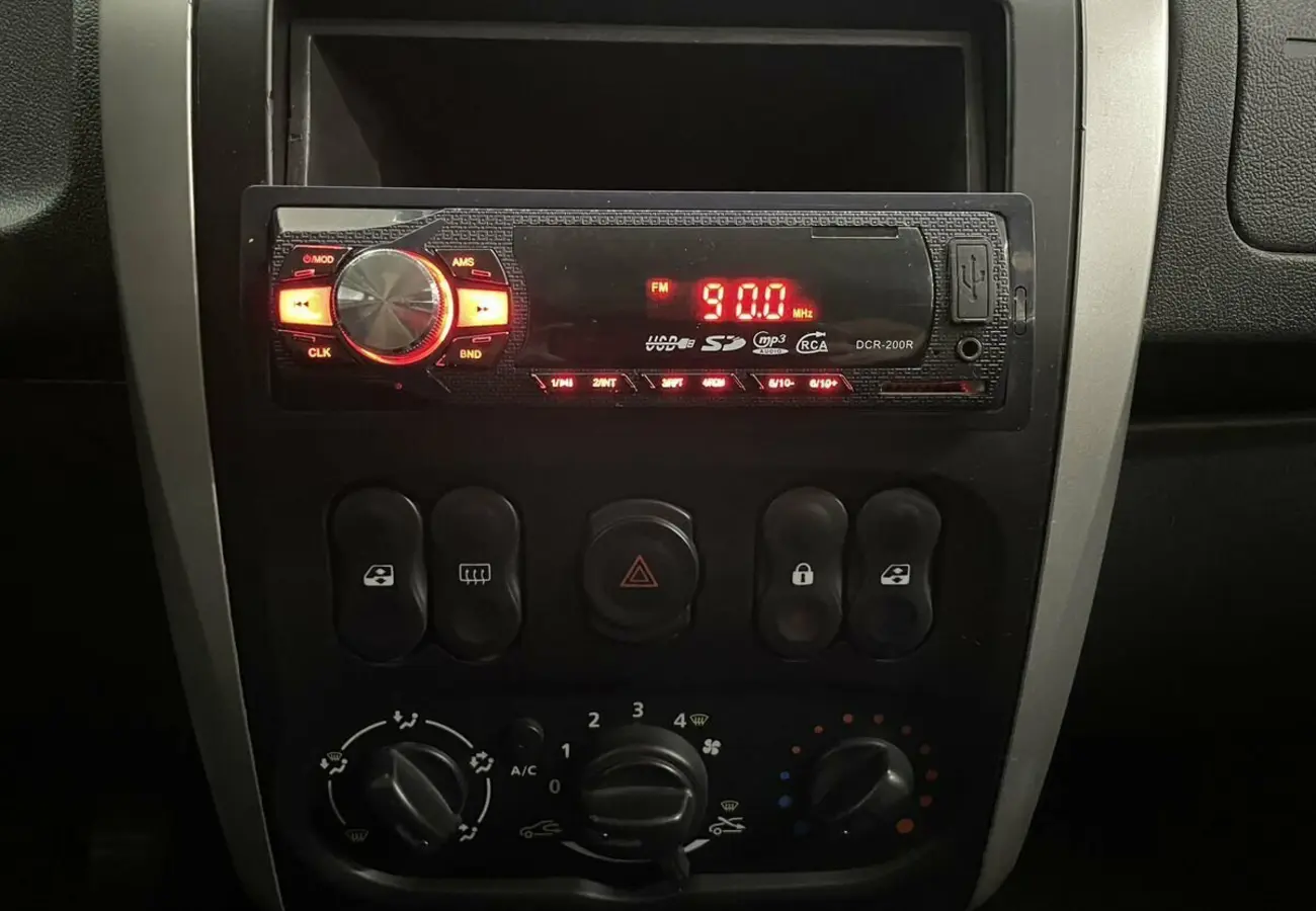 Nissan Almera