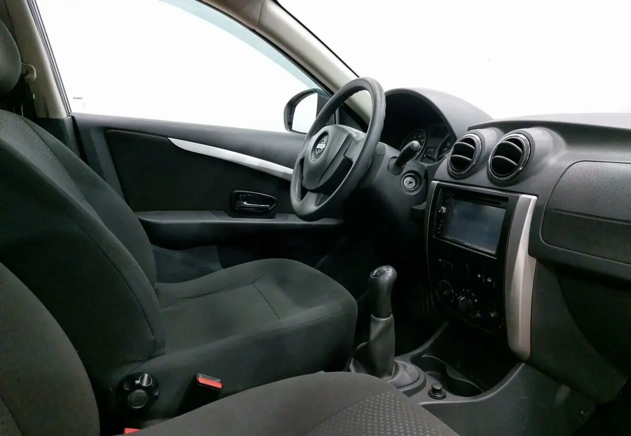 Nissan Almera