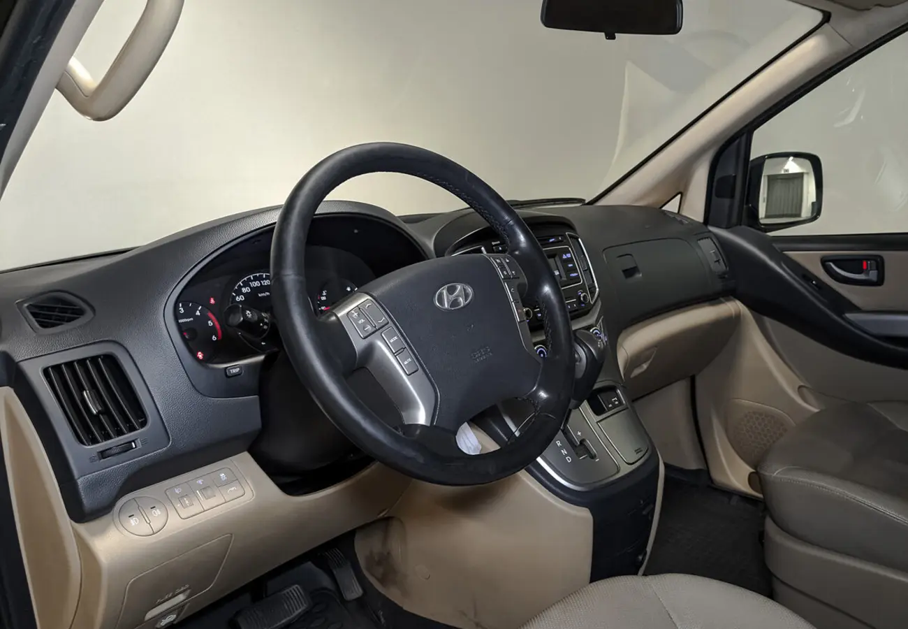Hyundai H-1
