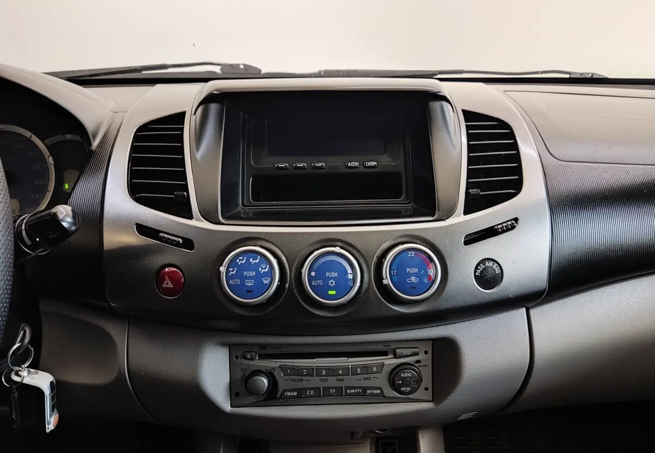 Mitsubishi L200