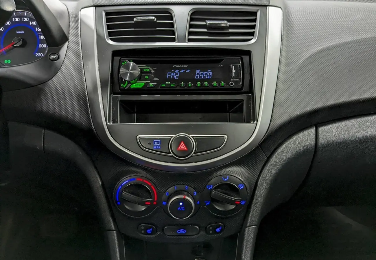 Hyundai Solaris