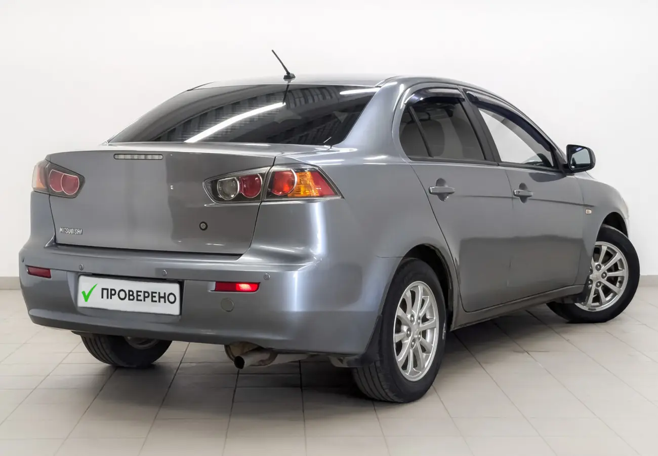 Mitsubishi Lancer