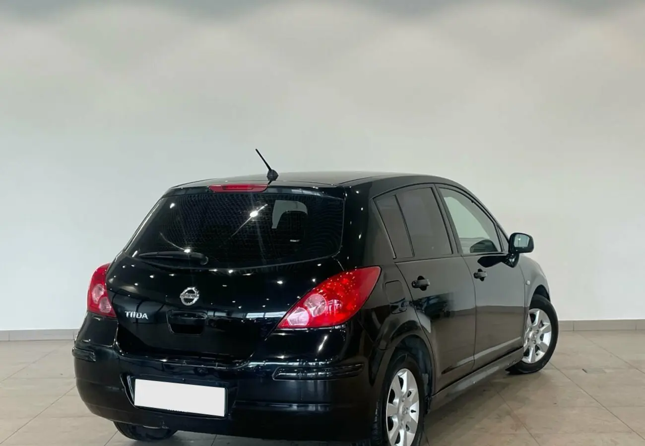 Nissan Tiida