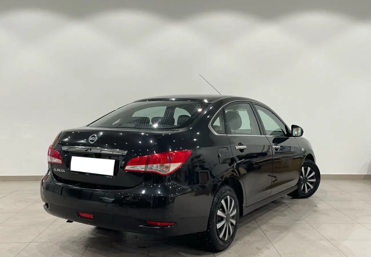 Nissan Almera