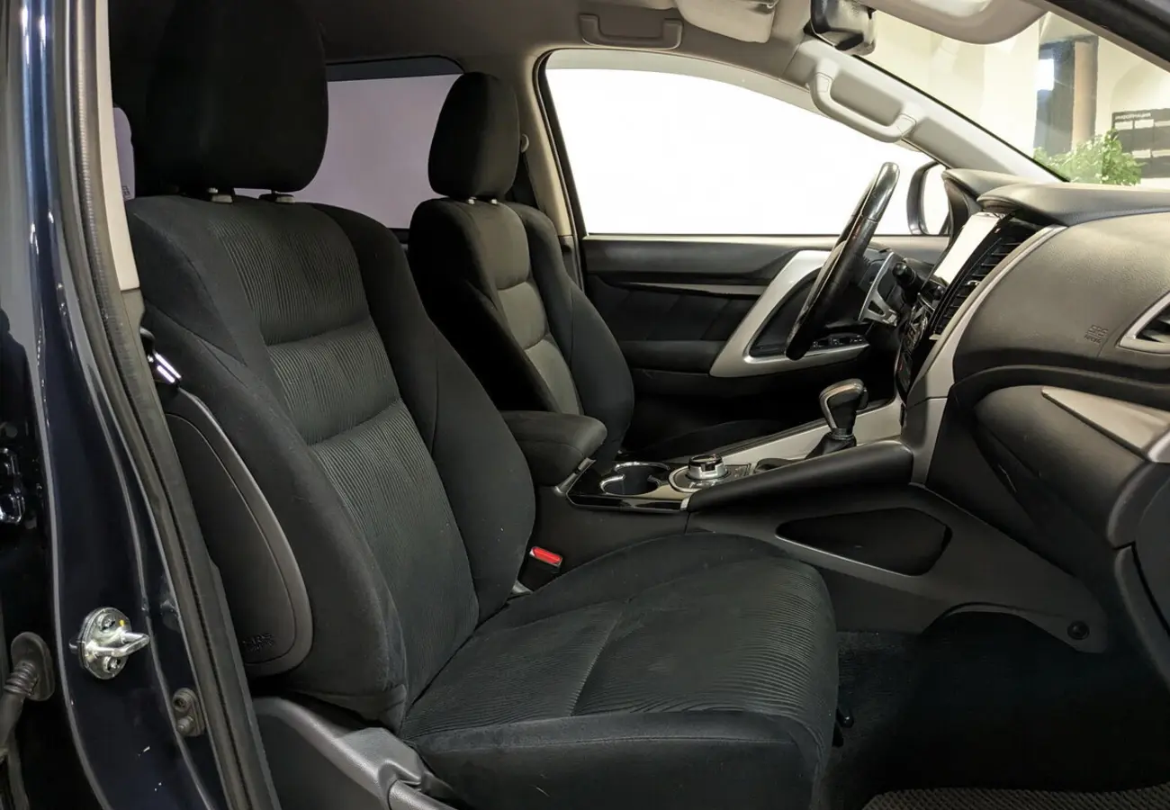 Mitsubishi Pajero Sport