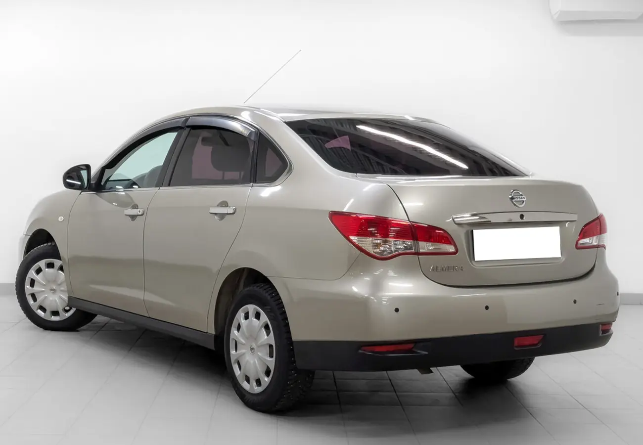Nissan Almera