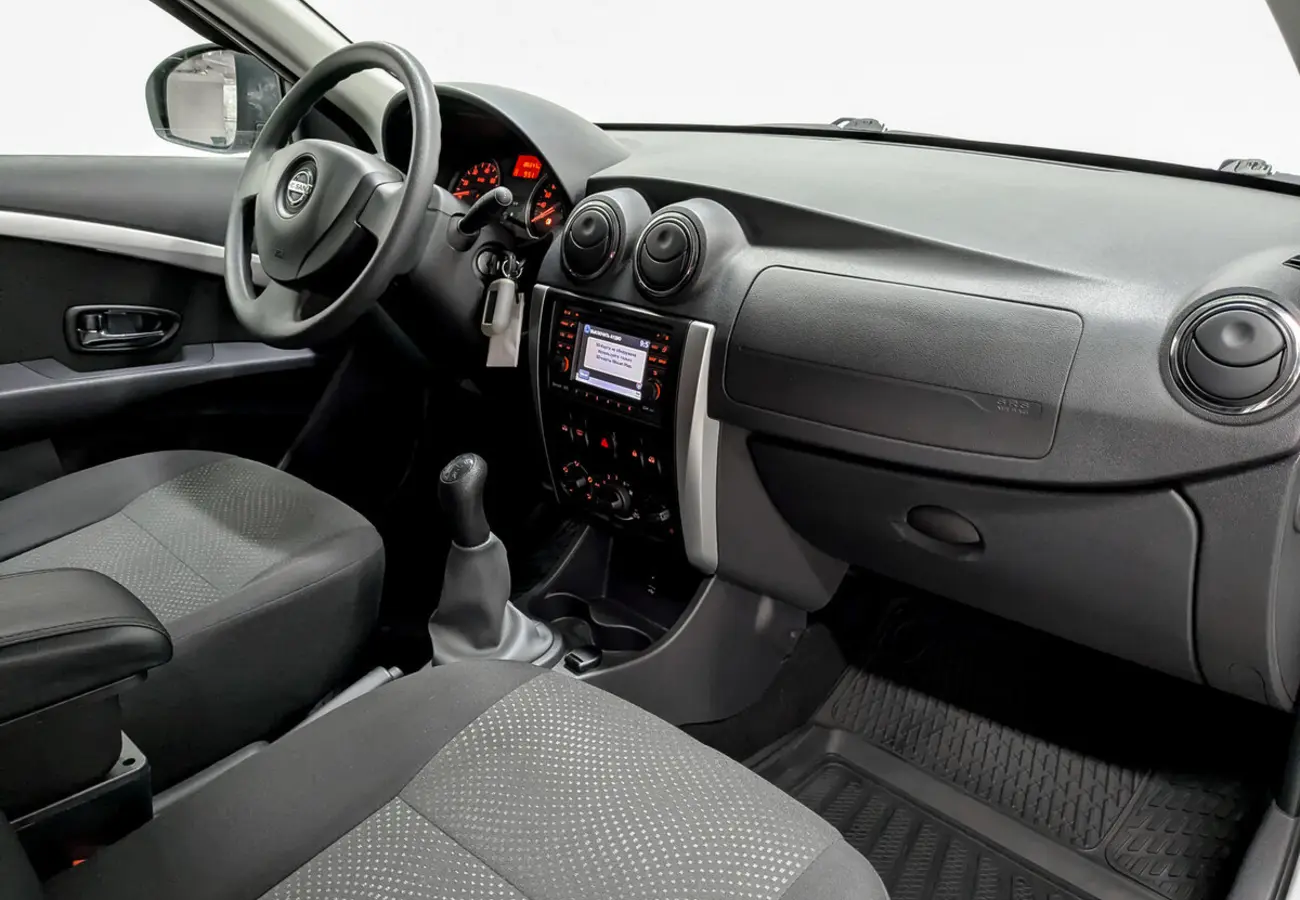 Nissan Almera