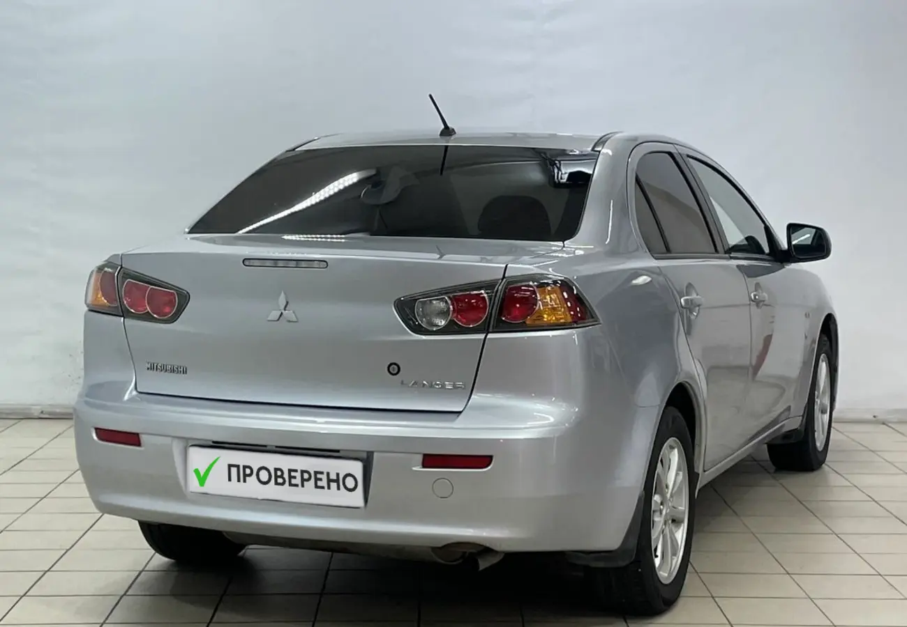 Mitsubishi Lancer