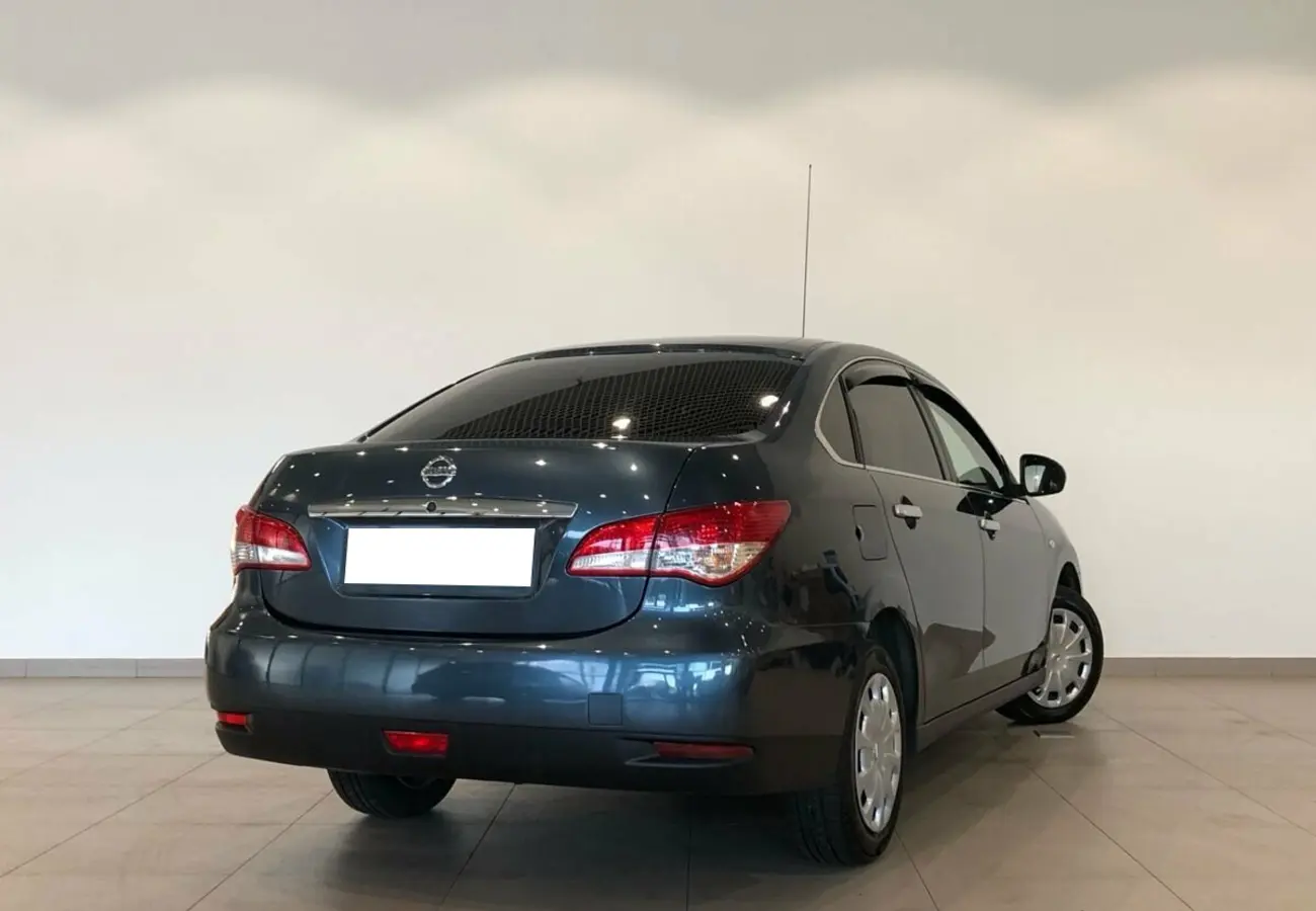 Nissan Almera