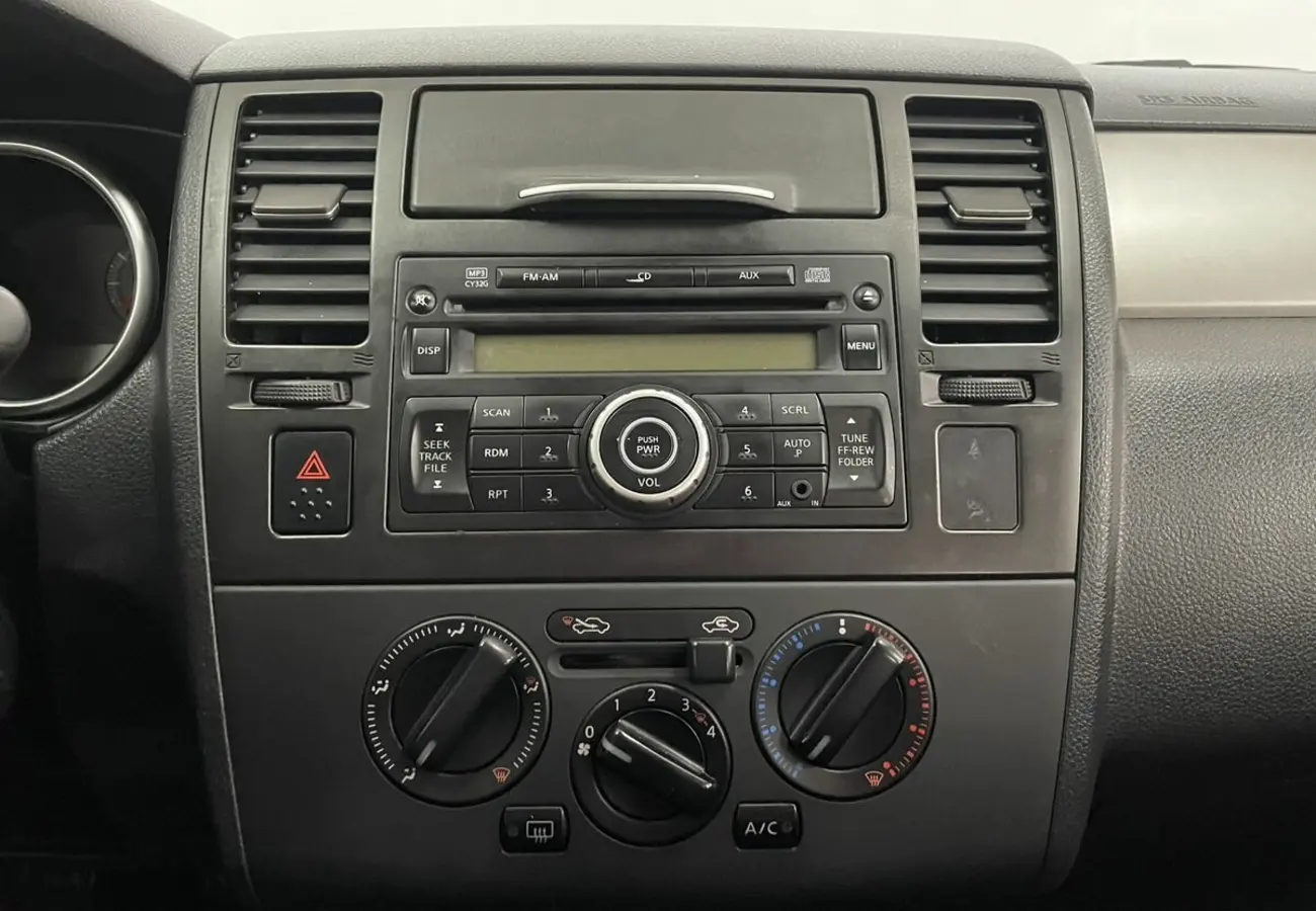 Nissan Tiida