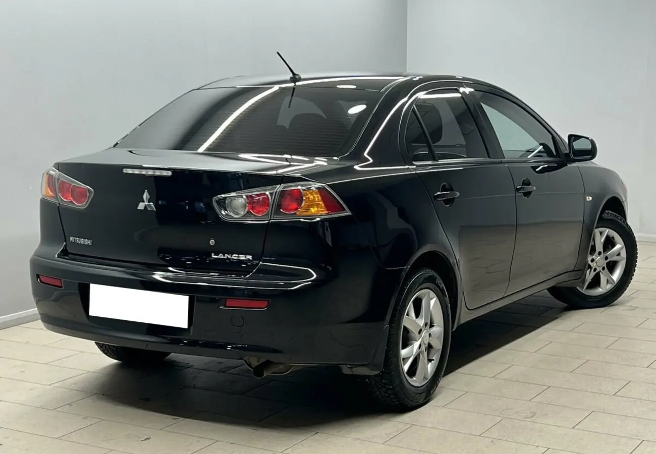 Mitsubishi Lancer