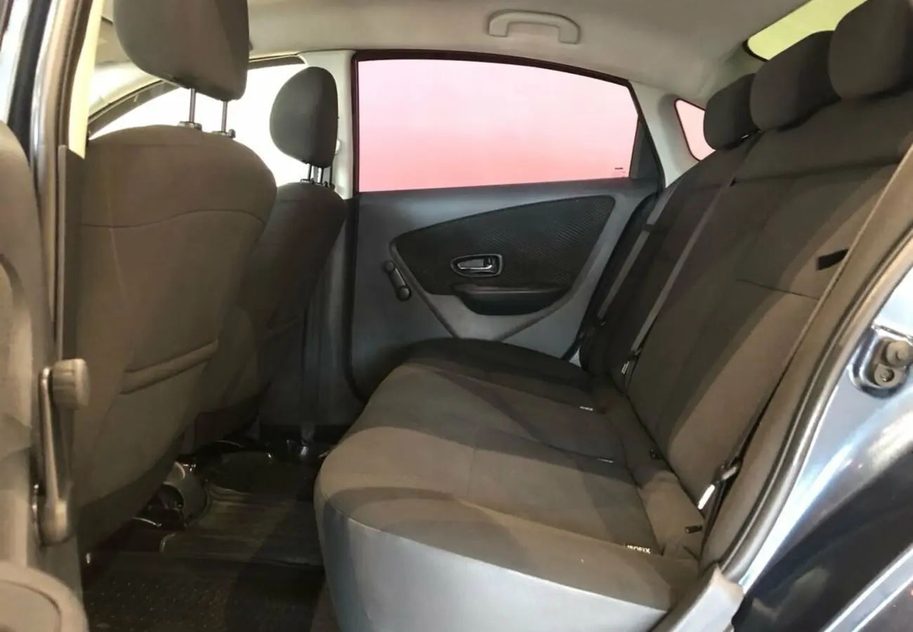 Nissan Almera