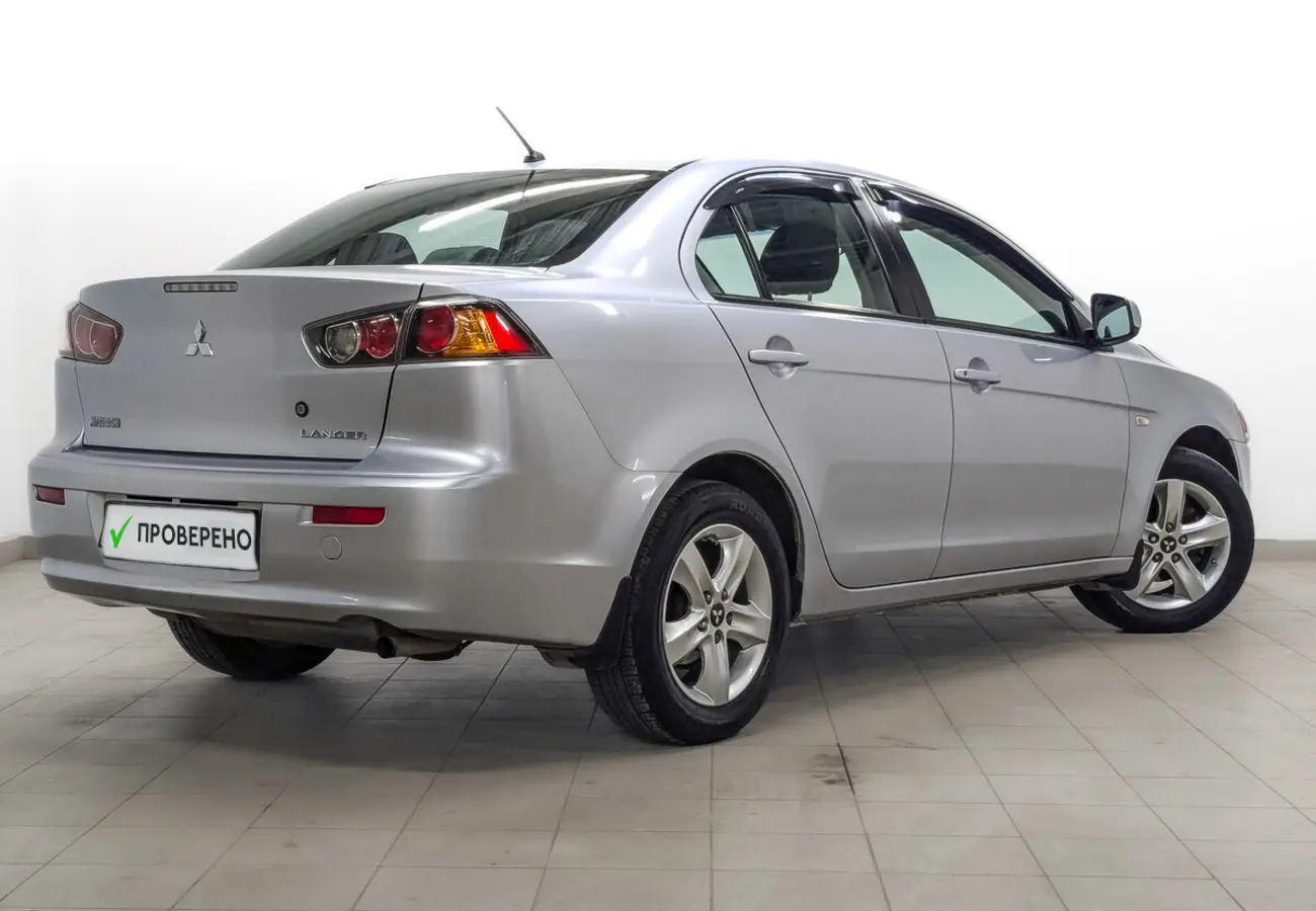 Mitsubishi Lancer