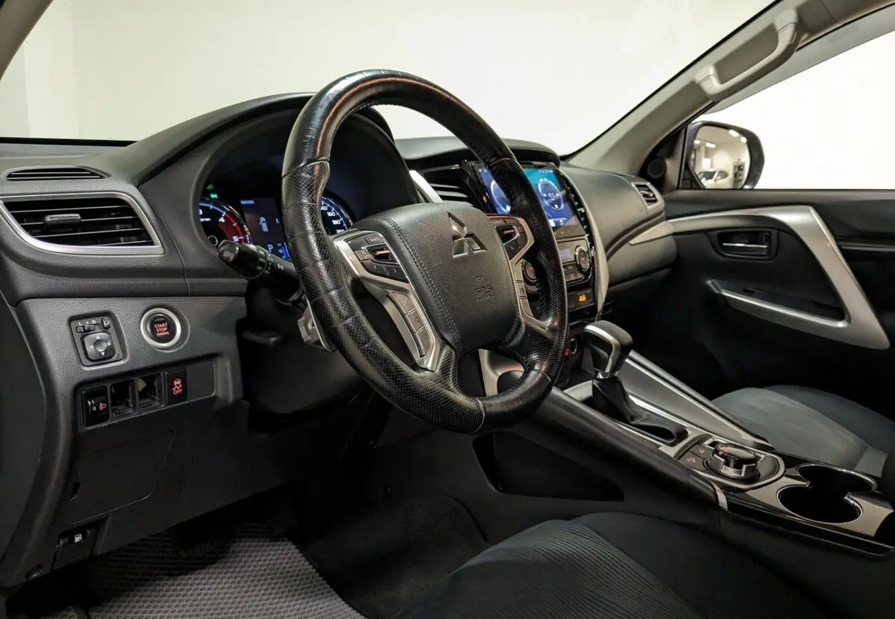Mitsubishi Pajero Sport