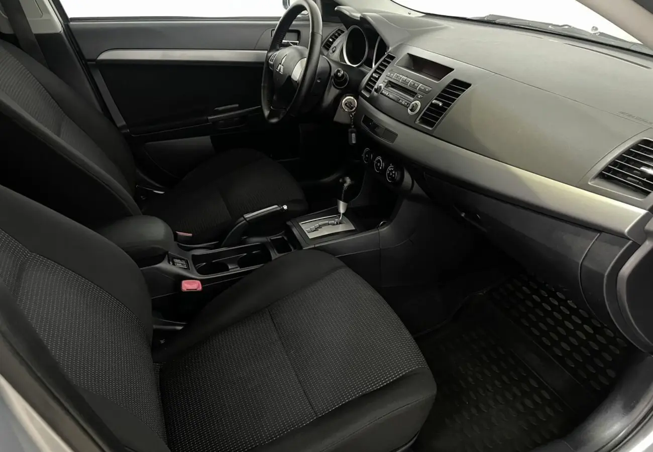 Mitsubishi Lancer