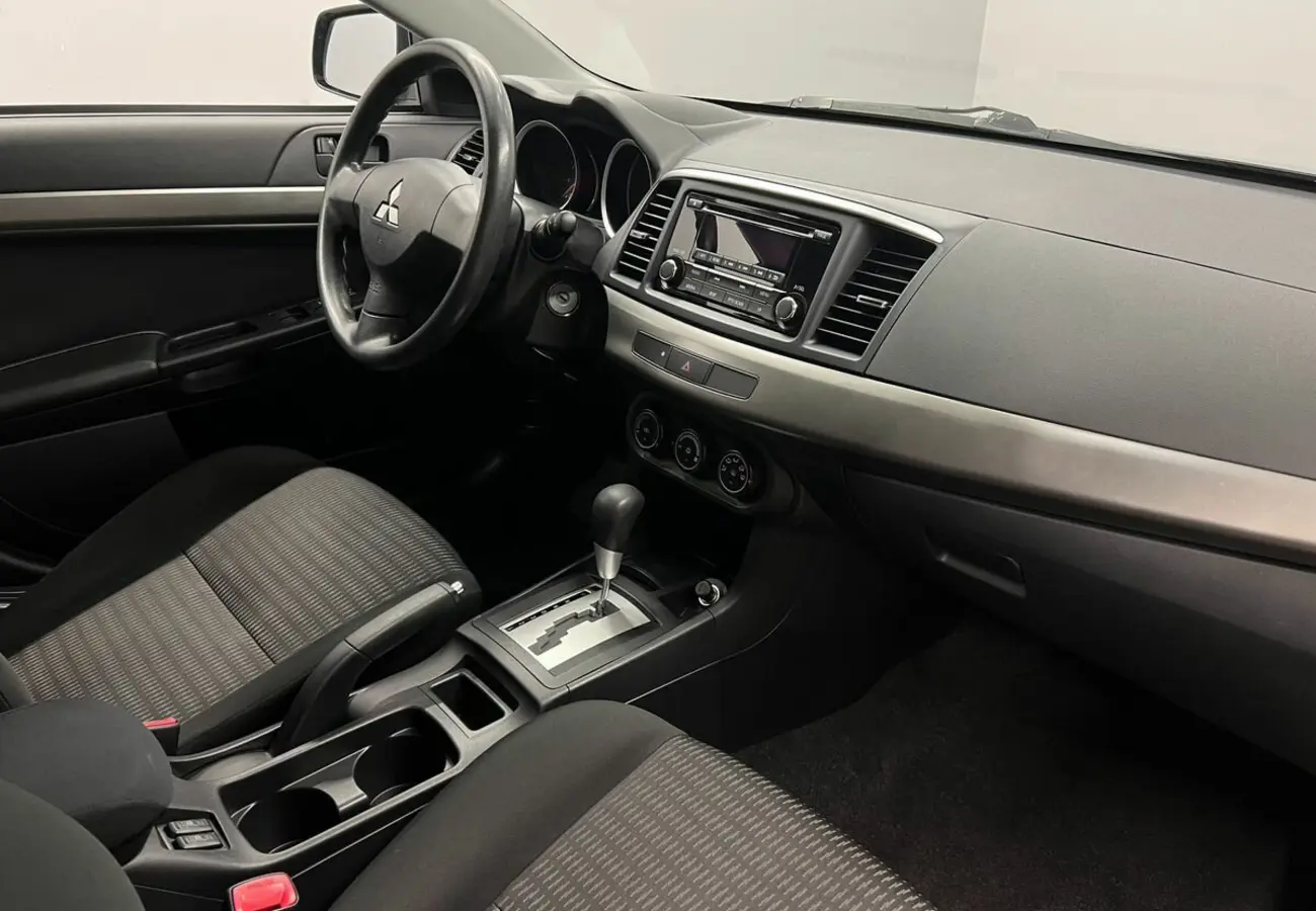Mitsubishi Lancer