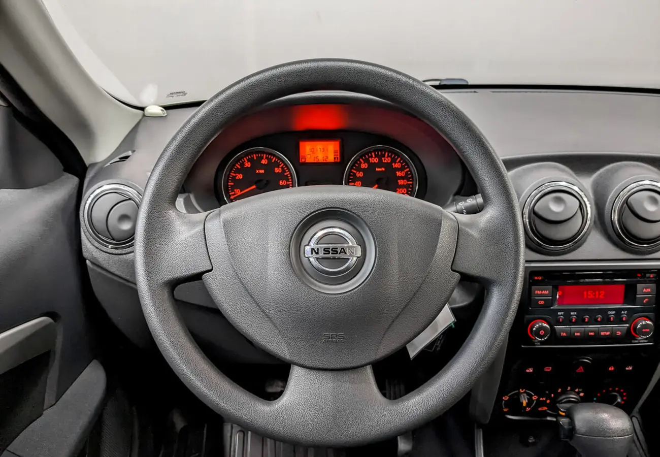 Nissan Almera
