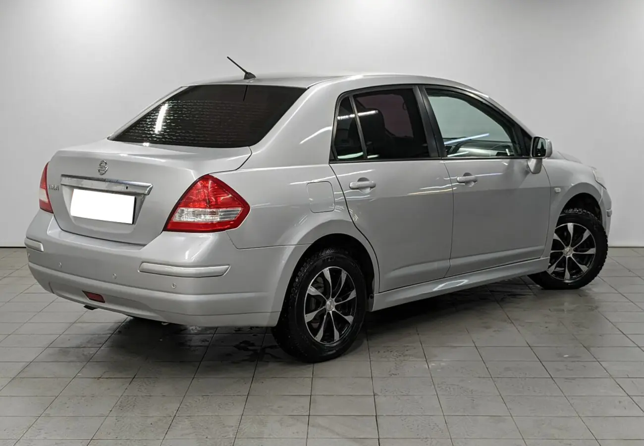 Nissan Tiida